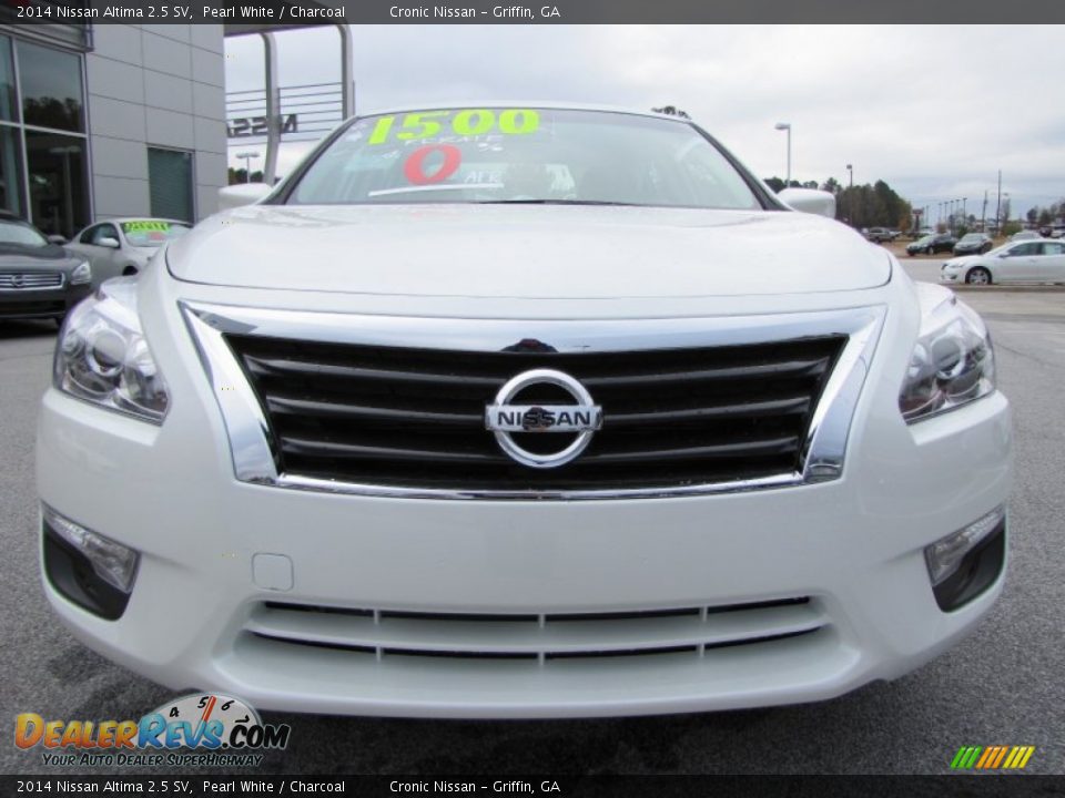 2014 Nissan Altima 2.5 SV Pearl White / Charcoal Photo #8