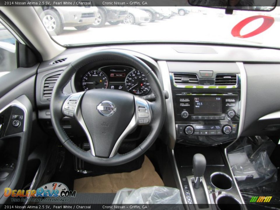 2014 Nissan Altima 2.5 SV Pearl White / Charcoal Photo #12