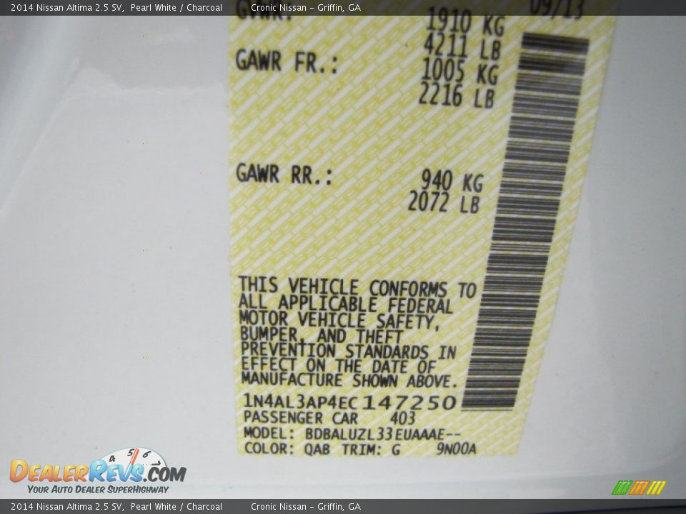 2014 Nissan Altima 2.5 SV Pearl White / Charcoal Photo #17