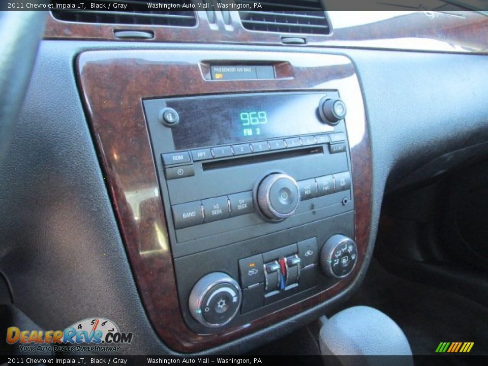 2011 Chevrolet Impala LT Black / Gray Photo #13