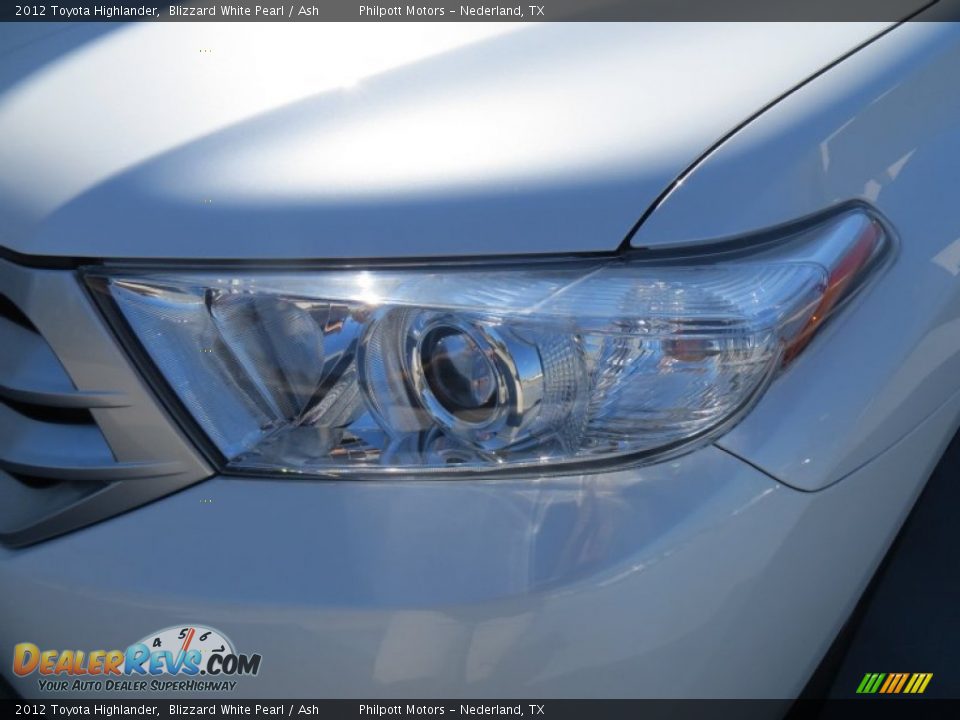 2012 Toyota Highlander Blizzard White Pearl / Ash Photo #9