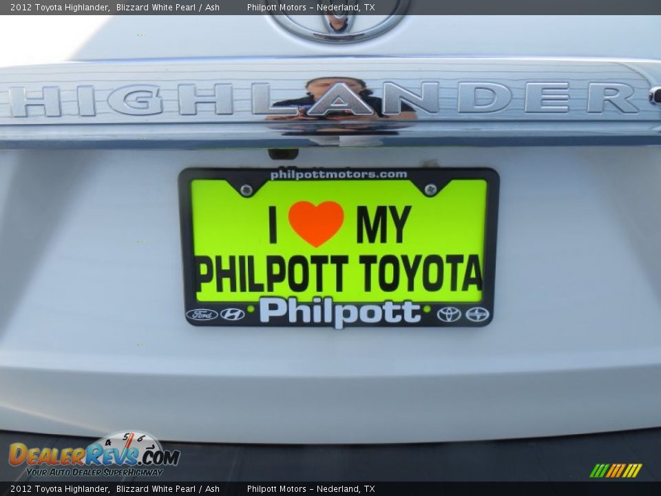 2012 Toyota Highlander Blizzard White Pearl / Ash Photo #18