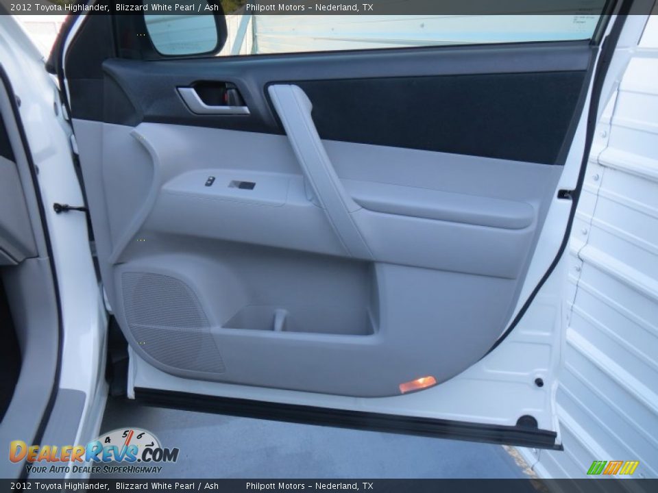 2012 Toyota Highlander Blizzard White Pearl / Ash Photo #20