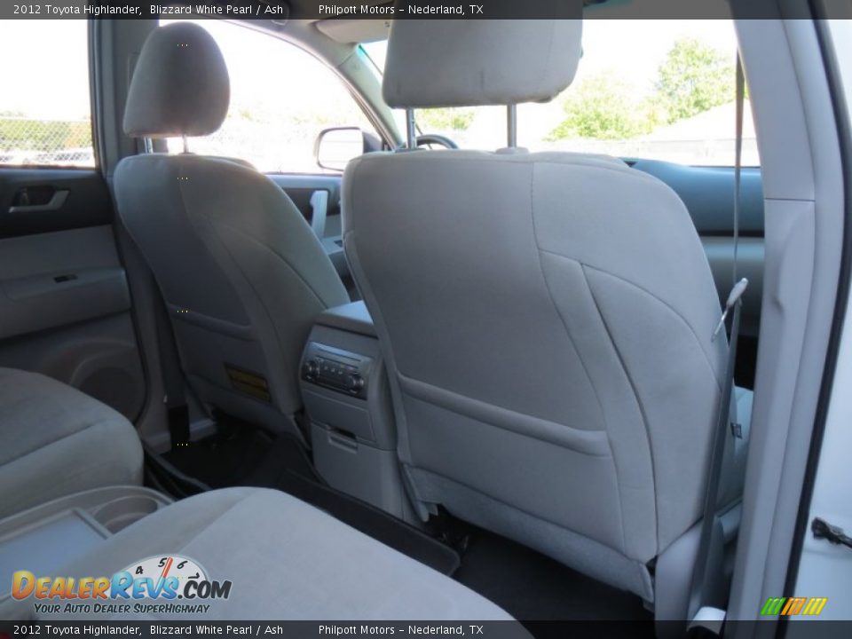 2012 Toyota Highlander Blizzard White Pearl / Ash Photo #24