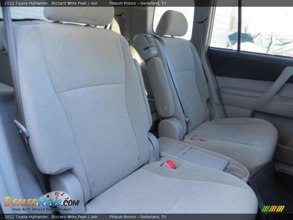 2012 Toyota Highlander Blizzard White Pearl / Ash Photo #25