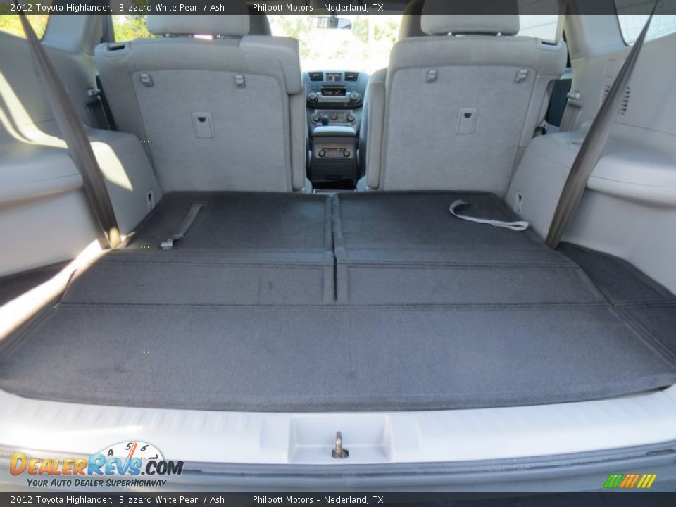 2012 Toyota Highlander Blizzard White Pearl / Ash Photo #28