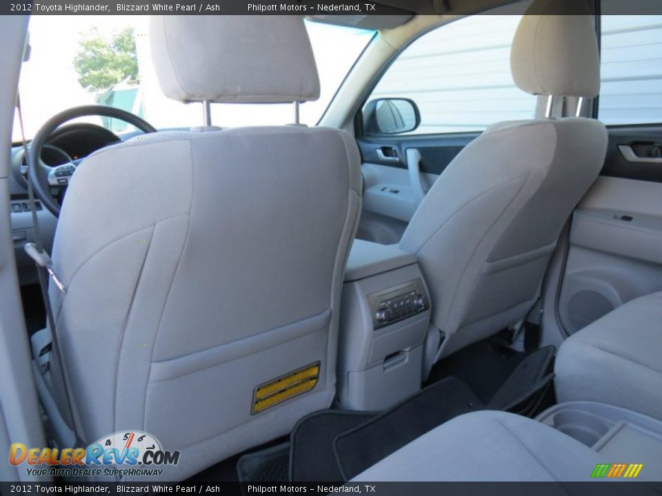 2012 Toyota Highlander Blizzard White Pearl / Ash Photo #31