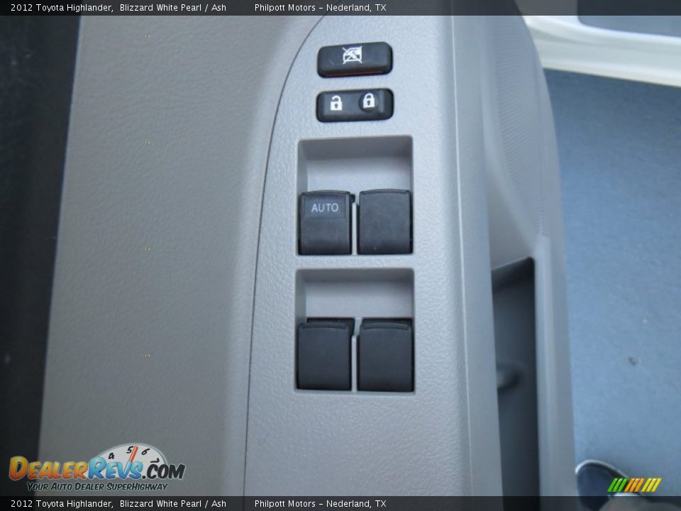 2012 Toyota Highlander Blizzard White Pearl / Ash Photo #34