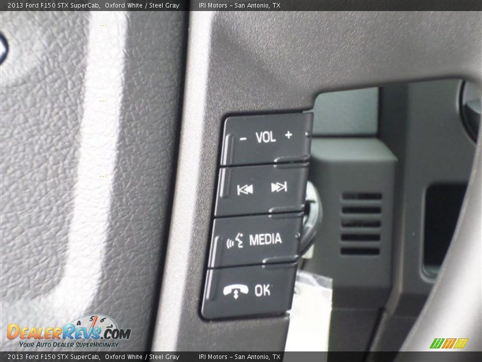 2013 Ford F150 STX SuperCab Oxford White / Steel Gray Photo #19