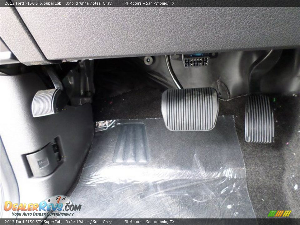 2013 Ford F150 STX SuperCab Oxford White / Steel Gray Photo #25