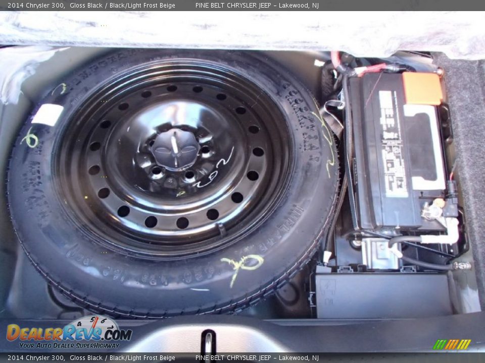 2014 Chrysler 300 Gloss Black / Black/Light Frost Beige Photo #9
