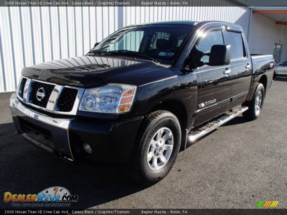 2006 Nissan Titan XE Crew Cab 4x4 Galaxy Black / Graphite/Titanium Photo #2