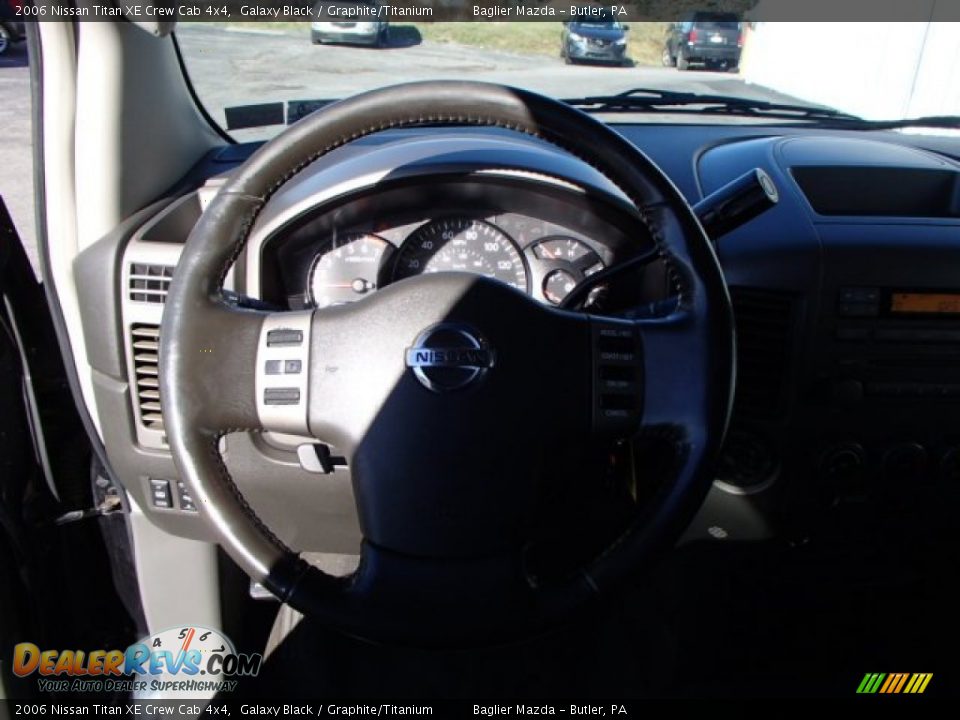 2006 Nissan Titan XE Crew Cab 4x4 Galaxy Black / Graphite/Titanium Photo #13