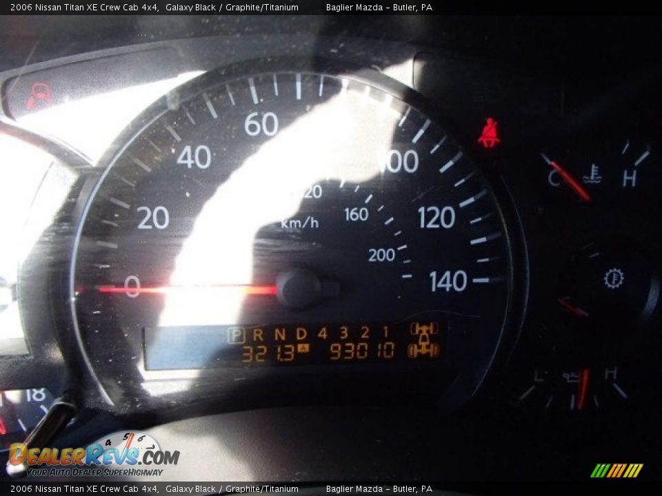 2006 Nissan Titan XE Crew Cab 4x4 Galaxy Black / Graphite/Titanium Photo #14