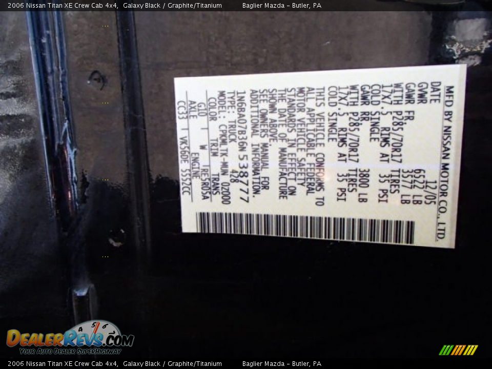 2006 Nissan Titan XE Crew Cab 4x4 Galaxy Black / Graphite/Titanium Photo #15