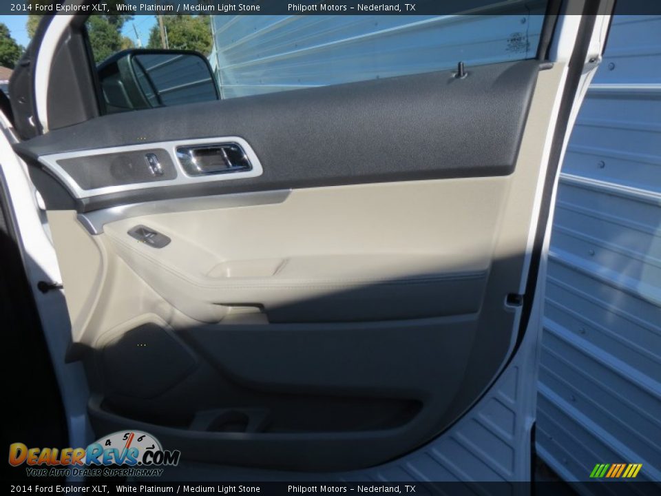 2014 Ford Explorer XLT White Platinum / Medium Light Stone Photo #17