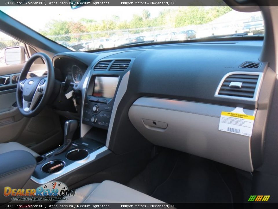 2014 Ford Explorer XLT White Platinum / Medium Light Stone Photo #18