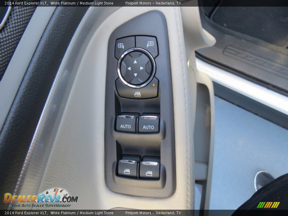 2014 Ford Explorer XLT White Platinum / Medium Light Stone Photo #30