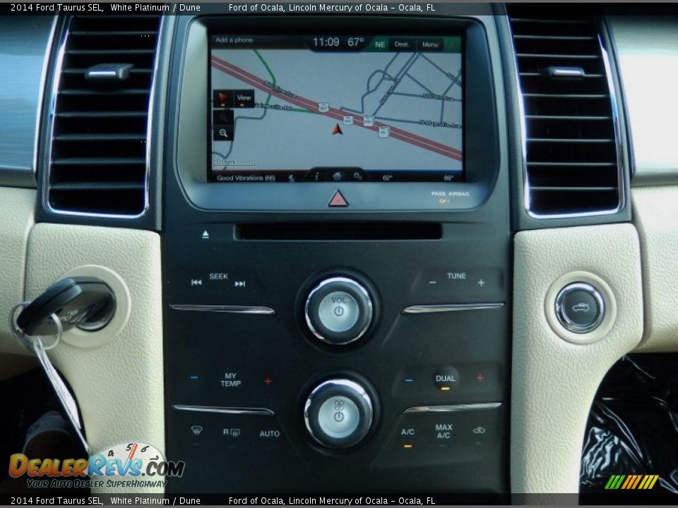 2014 Ford Taurus SEL White Platinum / Dune Photo #10