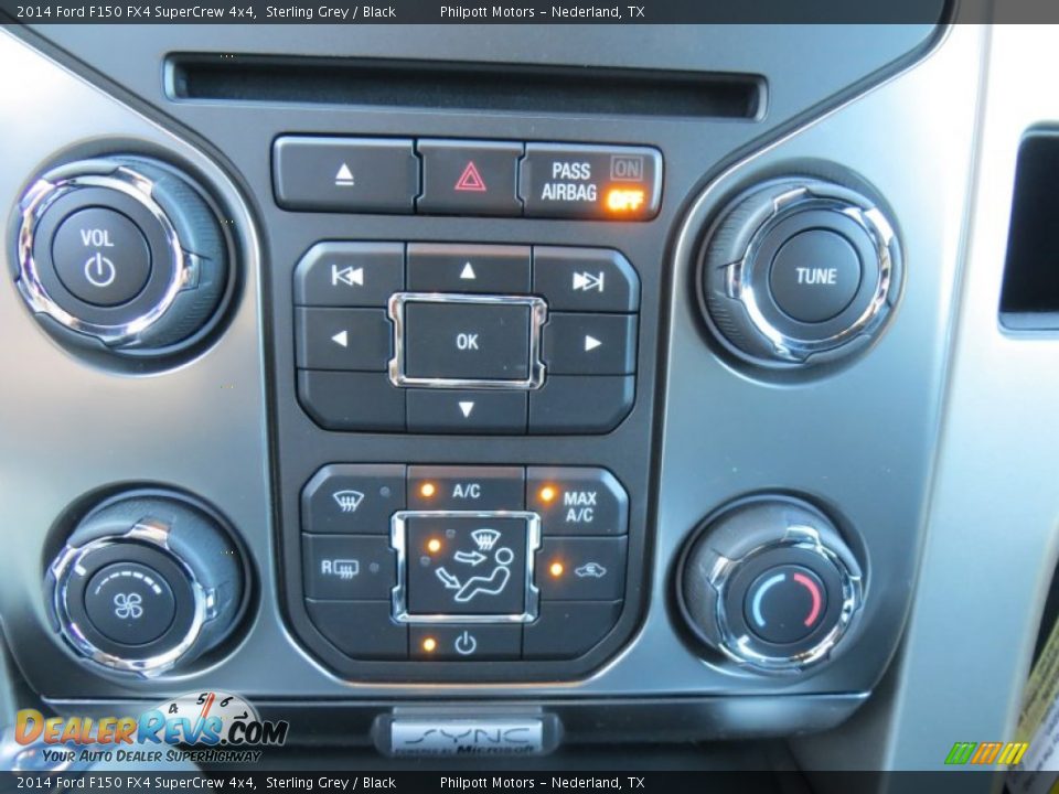 Controls of 2014 Ford F150 FX4 SuperCrew 4x4 Photo #35