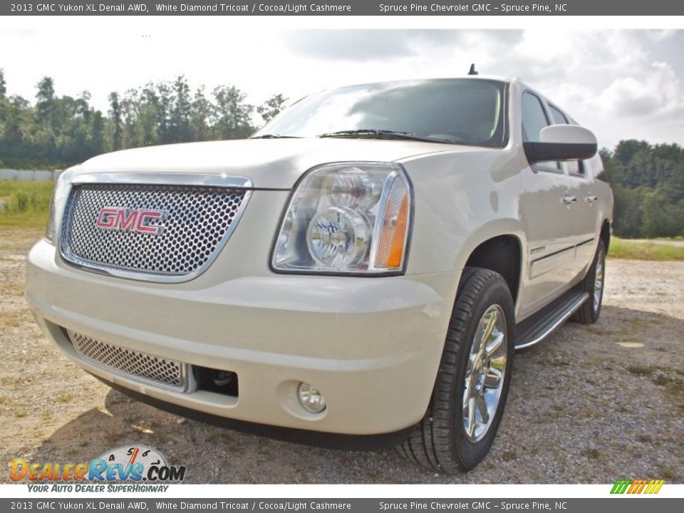 2013 GMC Yukon XL Denali AWD White Diamond Tricoat / Cocoa/Light Cashmere Photo #2