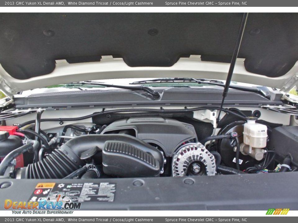 2013 GMC Yukon XL Denali AWD White Diamond Tricoat / Cocoa/Light Cashmere Photo #5