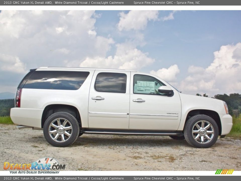 2013 GMC Yukon XL Denali AWD White Diamond Tricoat / Cocoa/Light Cashmere Photo #11