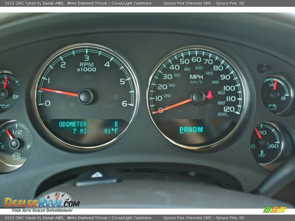 2013 GMC Yukon XL Denali AWD White Diamond Tricoat / Cocoa/Light Cashmere Photo #15