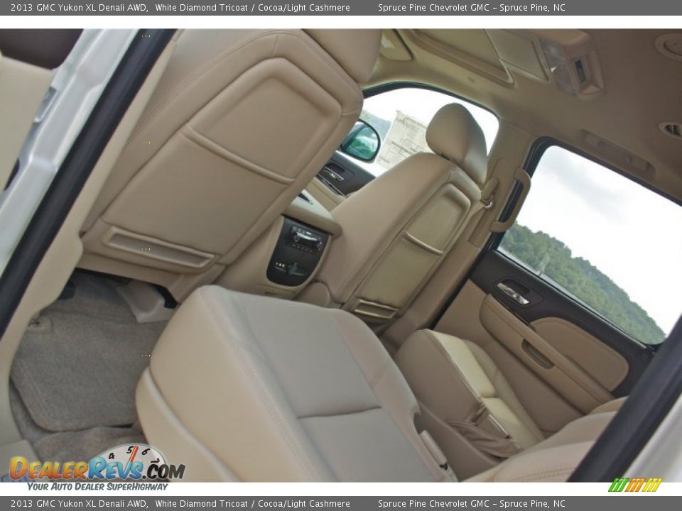 2013 GMC Yukon XL Denali AWD White Diamond Tricoat / Cocoa/Light Cashmere Photo #21