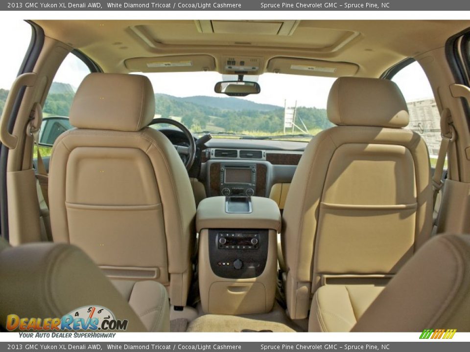 2013 GMC Yukon XL Denali AWD White Diamond Tricoat / Cocoa/Light Cashmere Photo #24