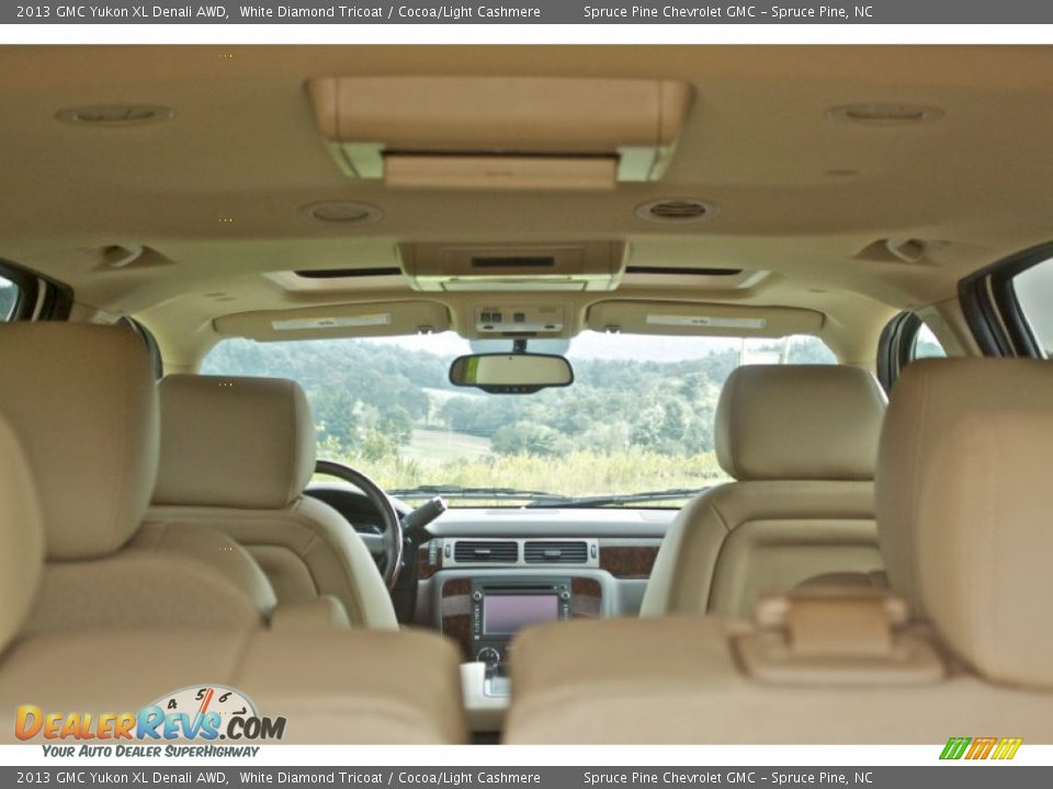 2013 GMC Yukon XL Denali AWD White Diamond Tricoat / Cocoa/Light Cashmere Photo #28