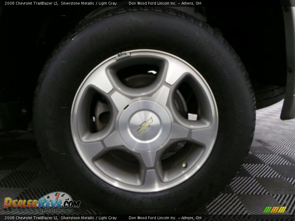 2008 Chevrolet TrailBlazer LS Silverstone Metallic / Light Gray Photo #28