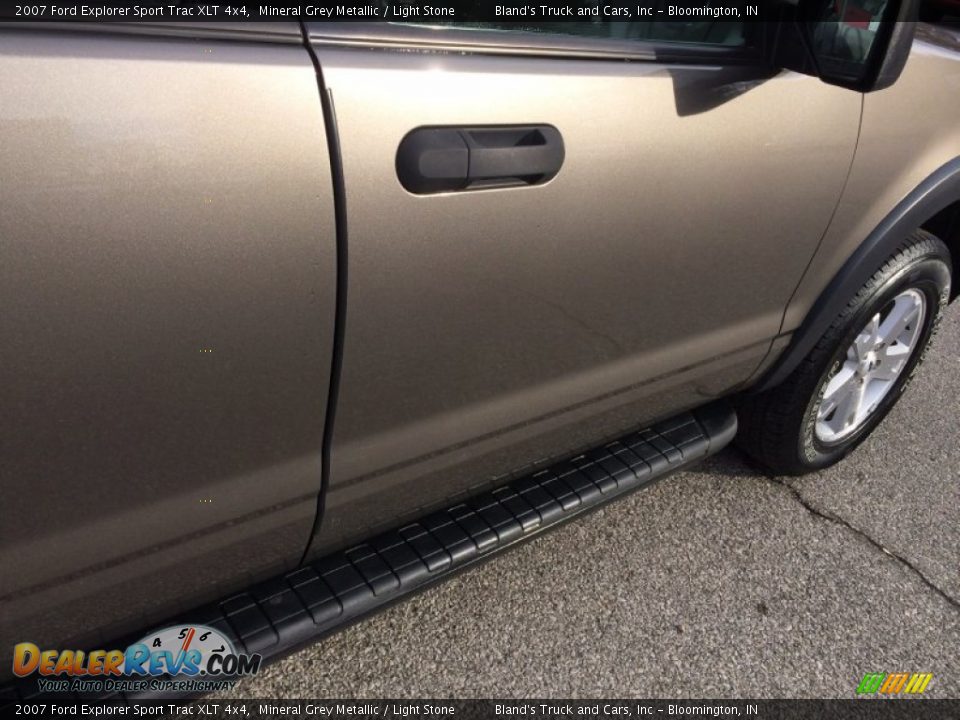2007 Ford Explorer Sport Trac XLT 4x4 Mineral Grey Metallic / Light Stone Photo #4