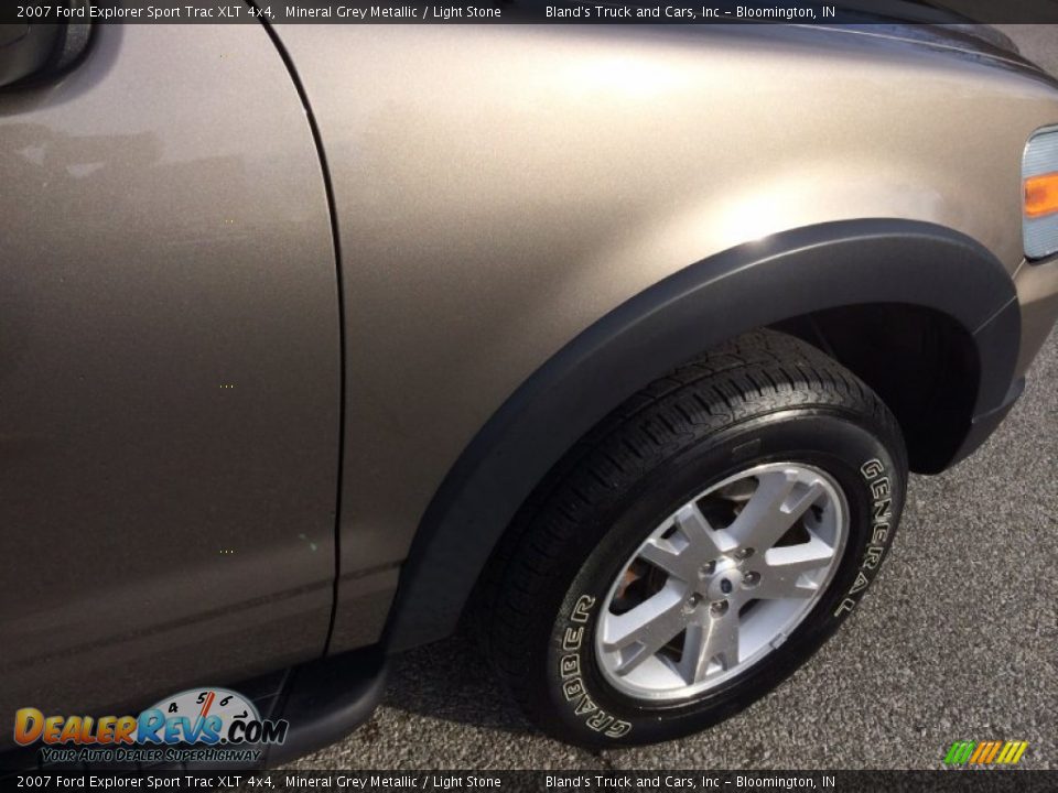 2007 Ford Explorer Sport Trac XLT 4x4 Mineral Grey Metallic / Light Stone Photo #5