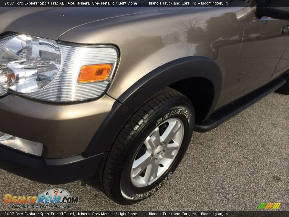2007 Ford Explorer Sport Trac XLT 4x4 Mineral Grey Metallic / Light Stone Photo #8