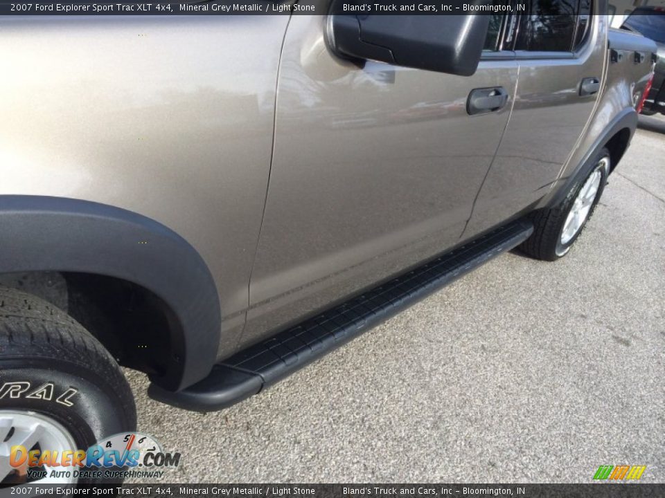 2007 Ford Explorer Sport Trac XLT 4x4 Mineral Grey Metallic / Light Stone Photo #9