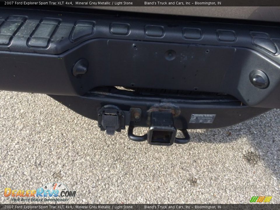 2007 Ford Explorer Sport Trac XLT 4x4 Mineral Grey Metallic / Light Stone Photo #11