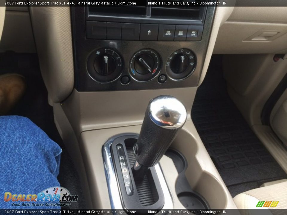 2007 Ford Explorer Sport Trac XLT 4x4 Mineral Grey Metallic / Light Stone Photo #13