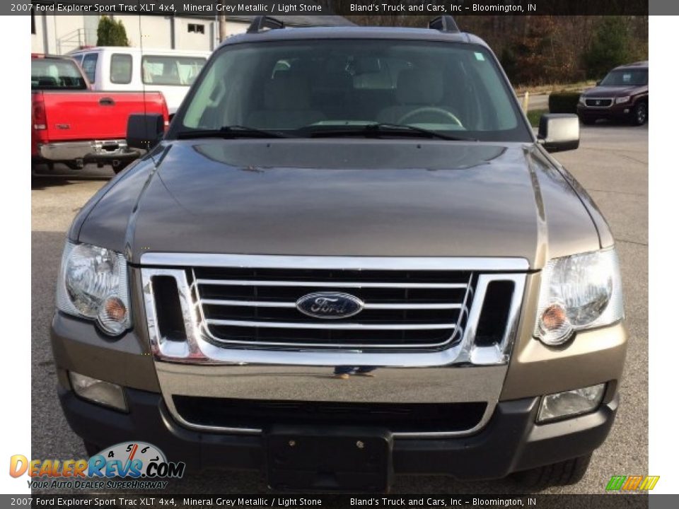 2007 Ford Explorer Sport Trac XLT 4x4 Mineral Grey Metallic / Light Stone Photo #21