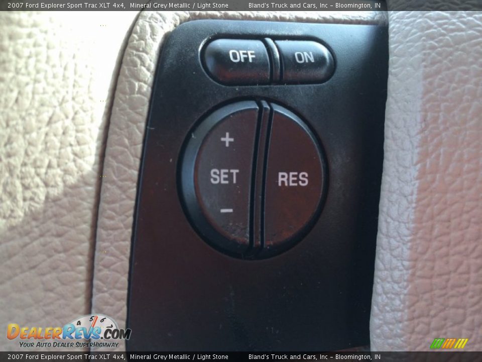 2007 Ford Explorer Sport Trac XLT 4x4 Mineral Grey Metallic / Light Stone Photo #26