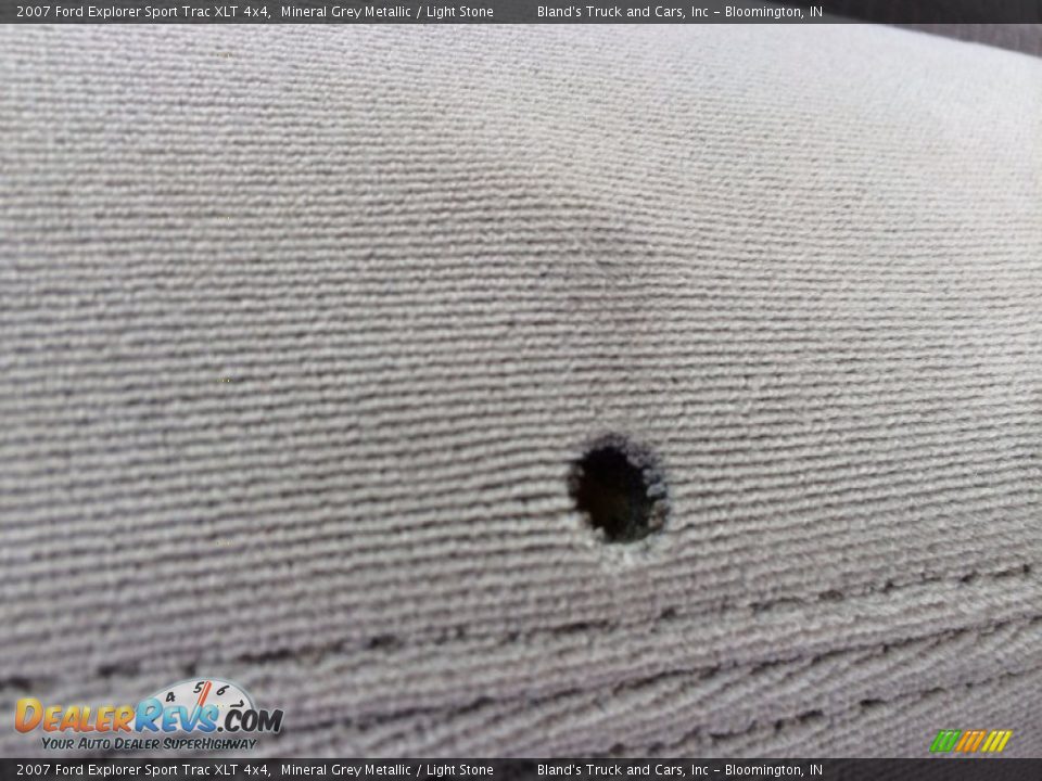 2007 Ford Explorer Sport Trac XLT 4x4 Mineral Grey Metallic / Light Stone Photo #29