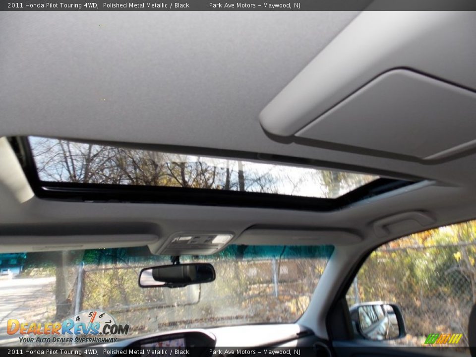 2011 Honda Pilot Touring 4WD Polished Metal Metallic / Black Photo #15