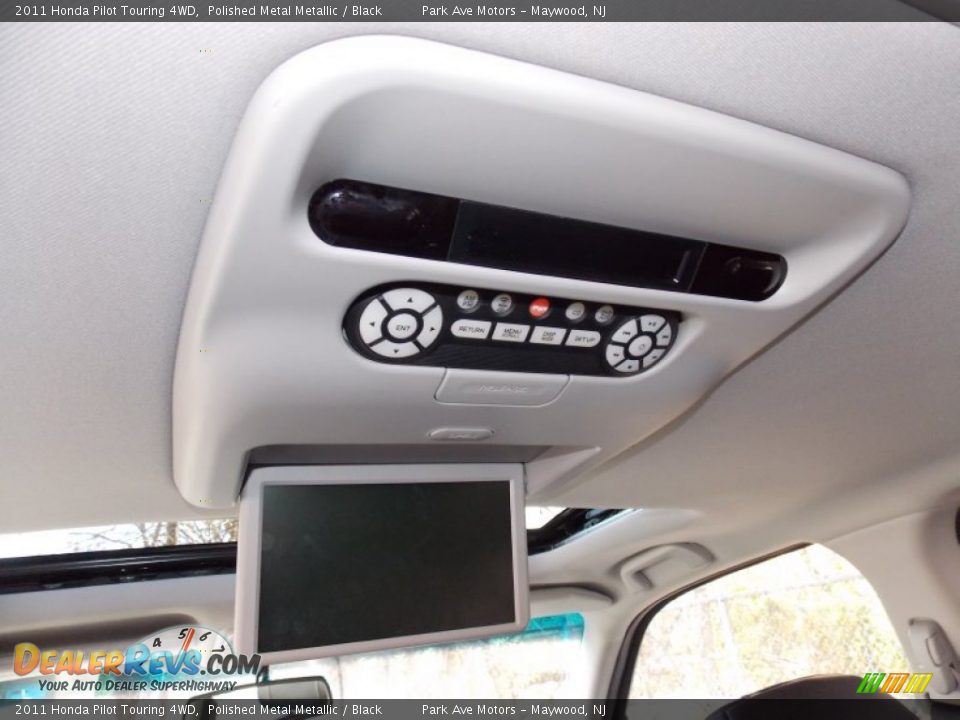 2011 Honda Pilot Touring 4WD Polished Metal Metallic / Black Photo #16