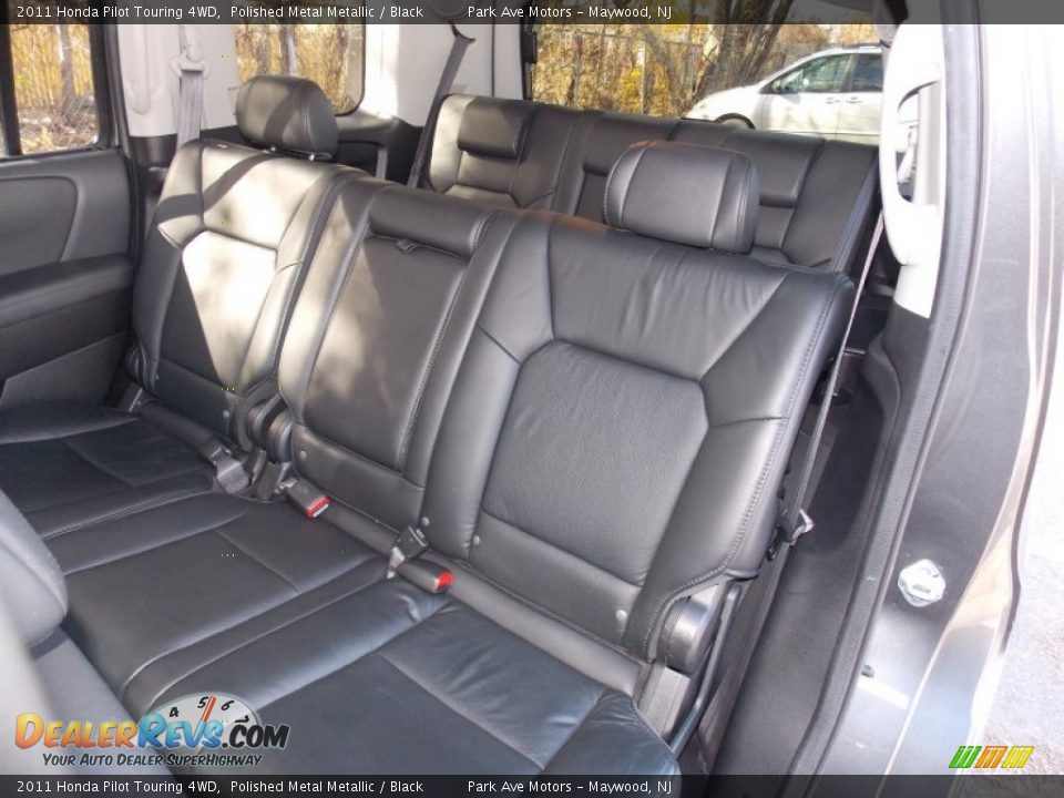 2011 Honda Pilot Touring 4WD Polished Metal Metallic / Black Photo #20