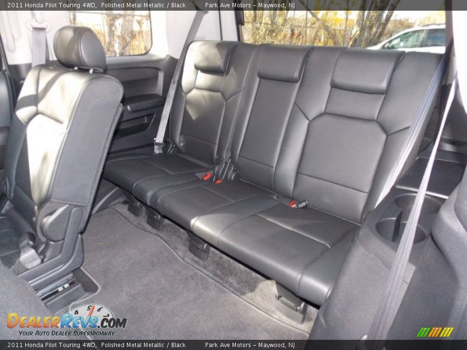 2011 Honda Pilot Touring 4WD Polished Metal Metallic / Black Photo #22