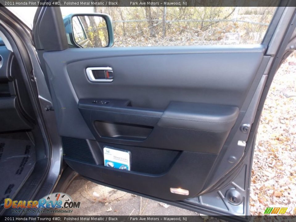 2011 Honda Pilot Touring 4WD Polished Metal Metallic / Black Photo #23