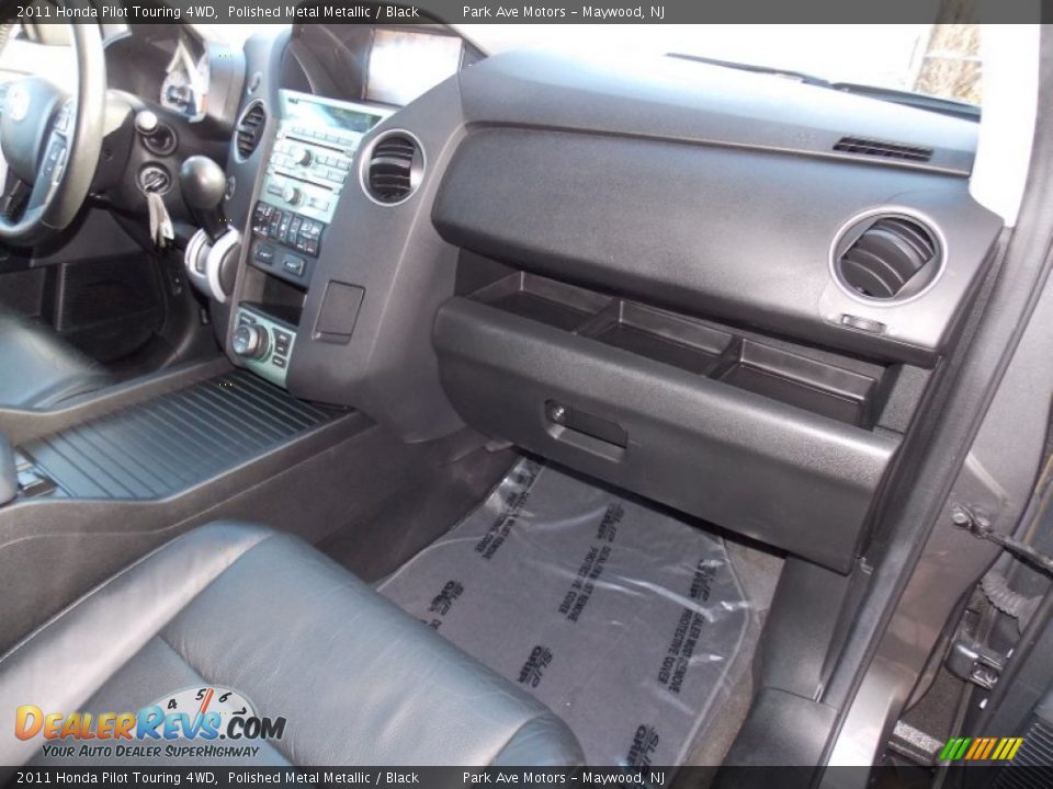 2011 Honda Pilot Touring 4WD Polished Metal Metallic / Black Photo #26
