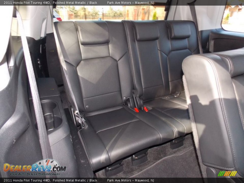 2011 Honda Pilot Touring 4WD Polished Metal Metallic / Black Photo #30