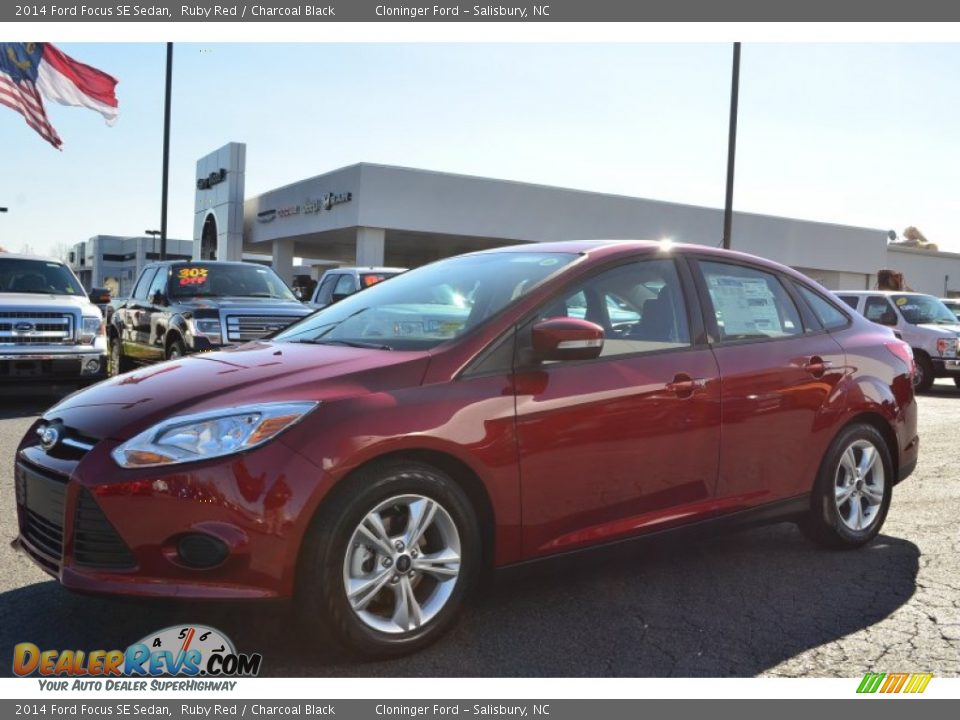 2014 Ford Focus SE Sedan Ruby Red / Charcoal Black Photo #3