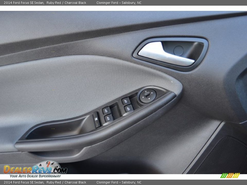 2014 Ford Focus SE Sedan Ruby Red / Charcoal Black Photo #4